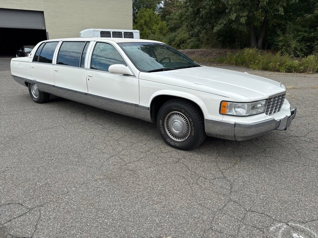 Used 1995 Cadillac Fleetwood BROUGHAM Sedan
