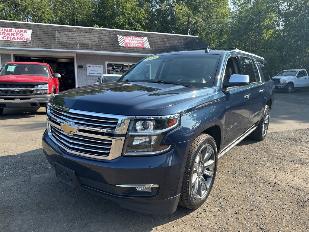 2019 Chevrolet Suburban Premier photo 2