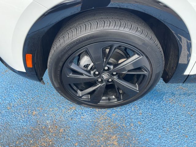 2025 Buick Envision Sport Touring photo 3