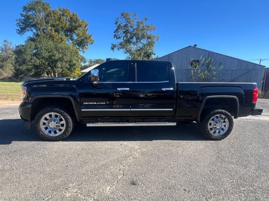 Used 2019 GMC Sierra 2500HD Denali Truck
