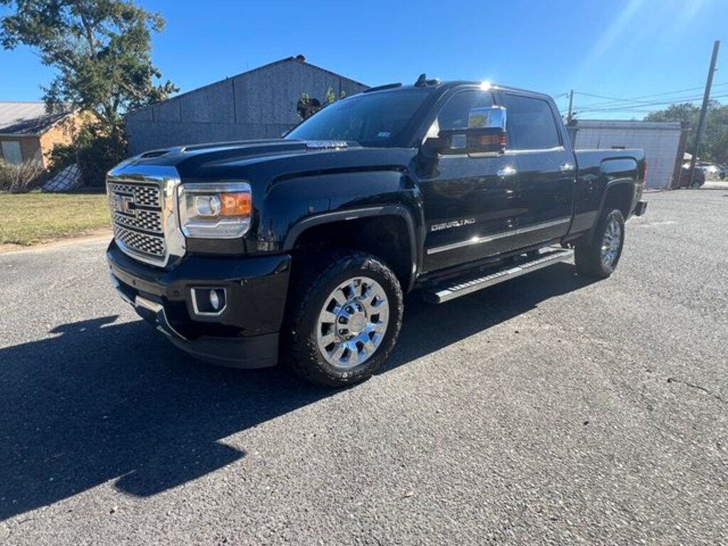 Used 2019 GMC Sierra 2500HD Denali Truck