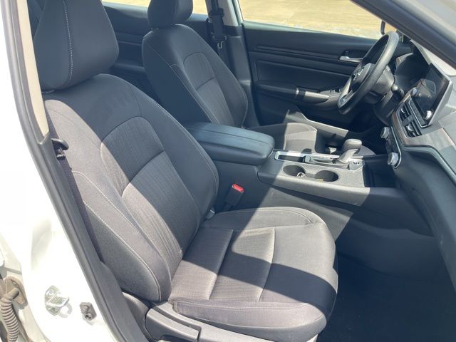 2025 Nissan Altima SV - Photo 20
