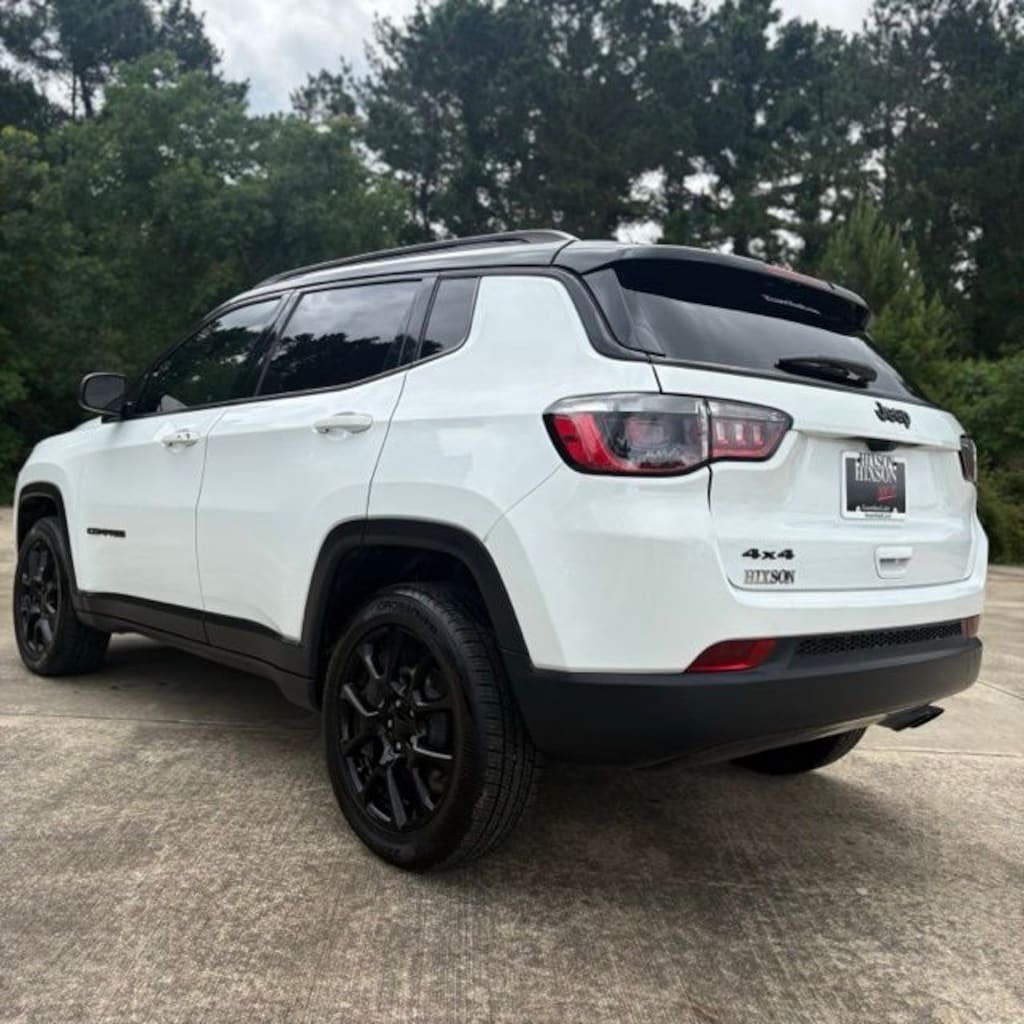 Used 2022 Jeep Compass Altitude SUV