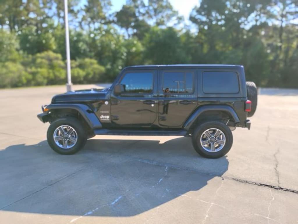 Used 2020 Jeep Wrangler Unlimited Sahara SUV