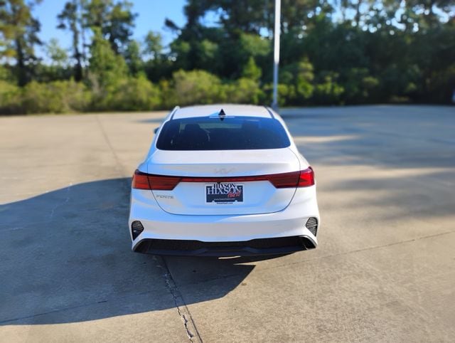 2024 Kia Forte LXS photo 4