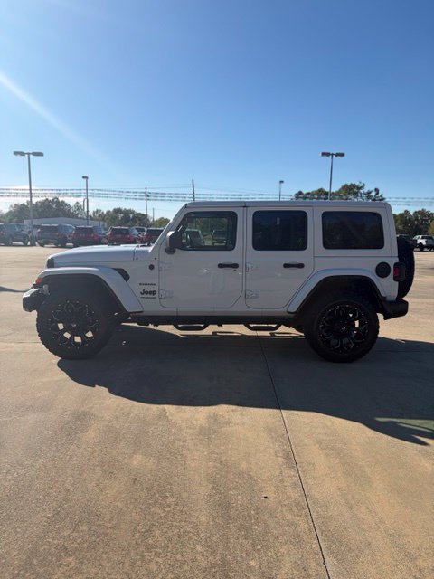 Used 2022 Jeep Wrangler Unlimited Sahara SUV