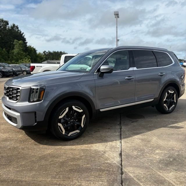 2025 Kia Telluride S FWD's photo