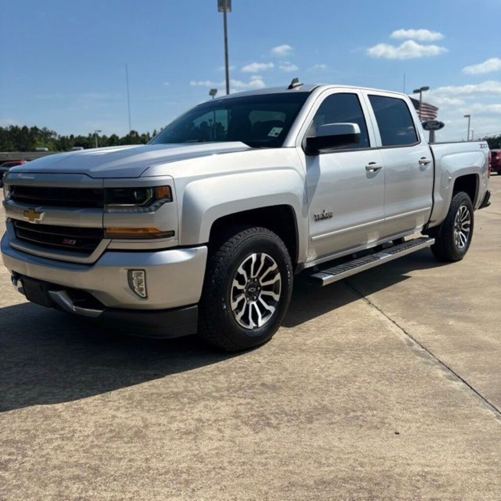 Used 2020 Chevrolet Silverado 1500 LT Truck