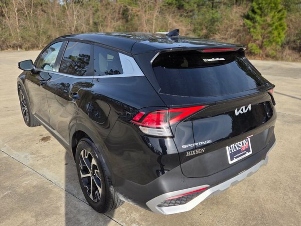 Used 2025 Kia Sportage EX SUV