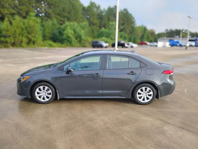 2023 Toyota Corolla LE photo 2