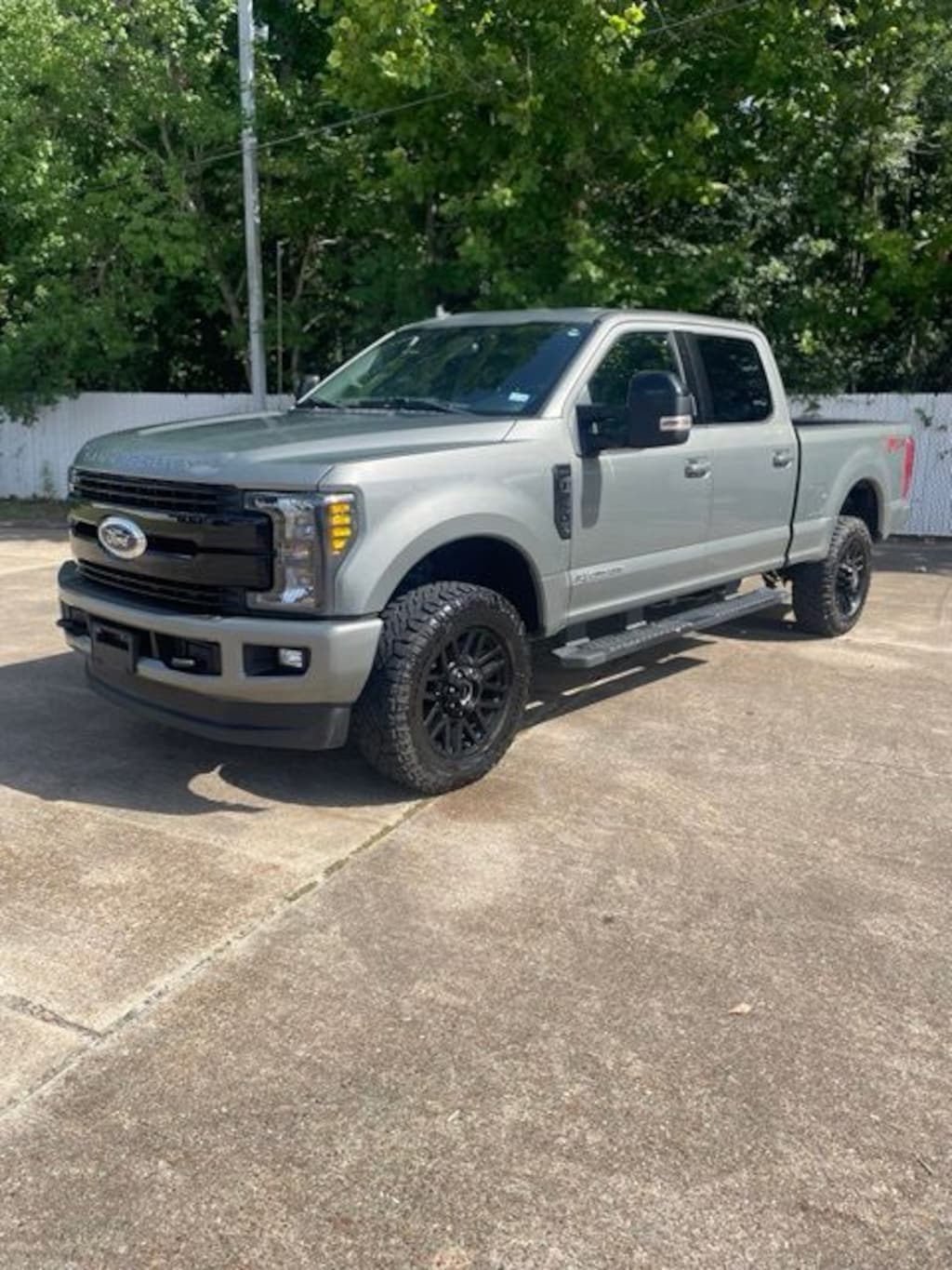Used 2019 Ford F-250SD Lariat Truck