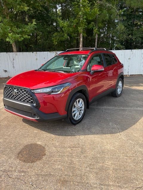 2024 Toyota Corolla Cross LE