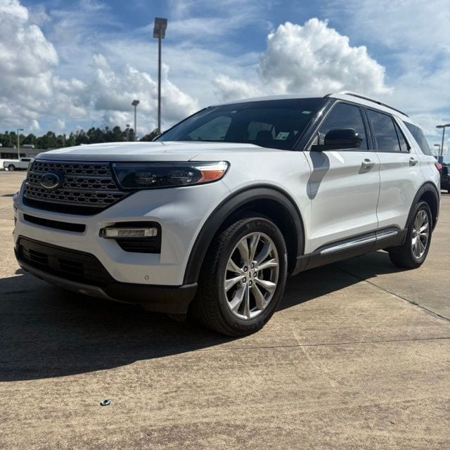 2023 Ford Explorer Limited 4WD's photo