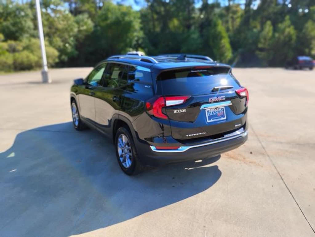 Used 2024 GMC Terrain SLT SUV
