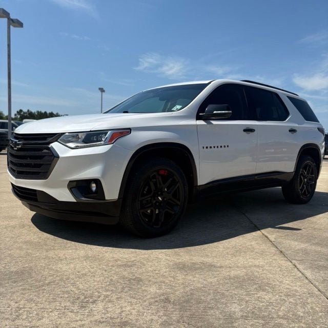 2021 Chevrolet Traverse FWD Premier's photo