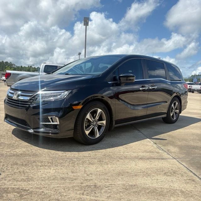 2019 Honda Odyssey Touring's photo