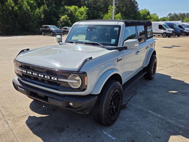 2023 Ford Bronco Outer Banks 4x4's photo