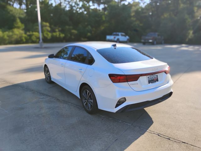 2024 Kia Forte LXS photo 3