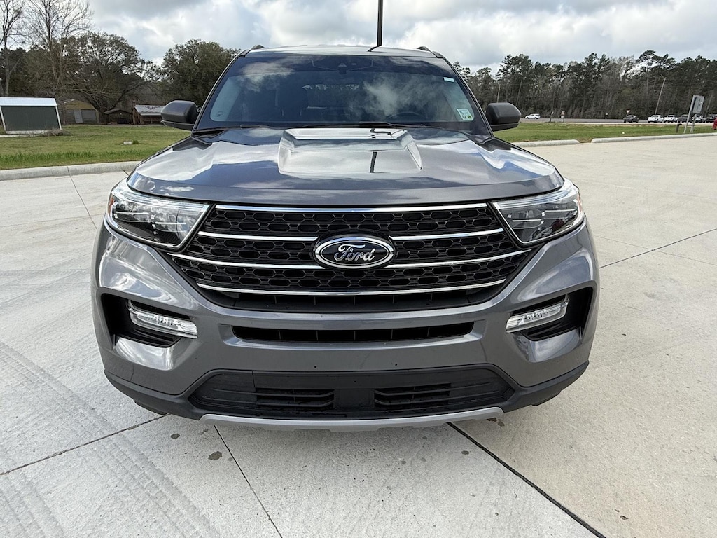 2021 Ford Explorer XLT photo 2