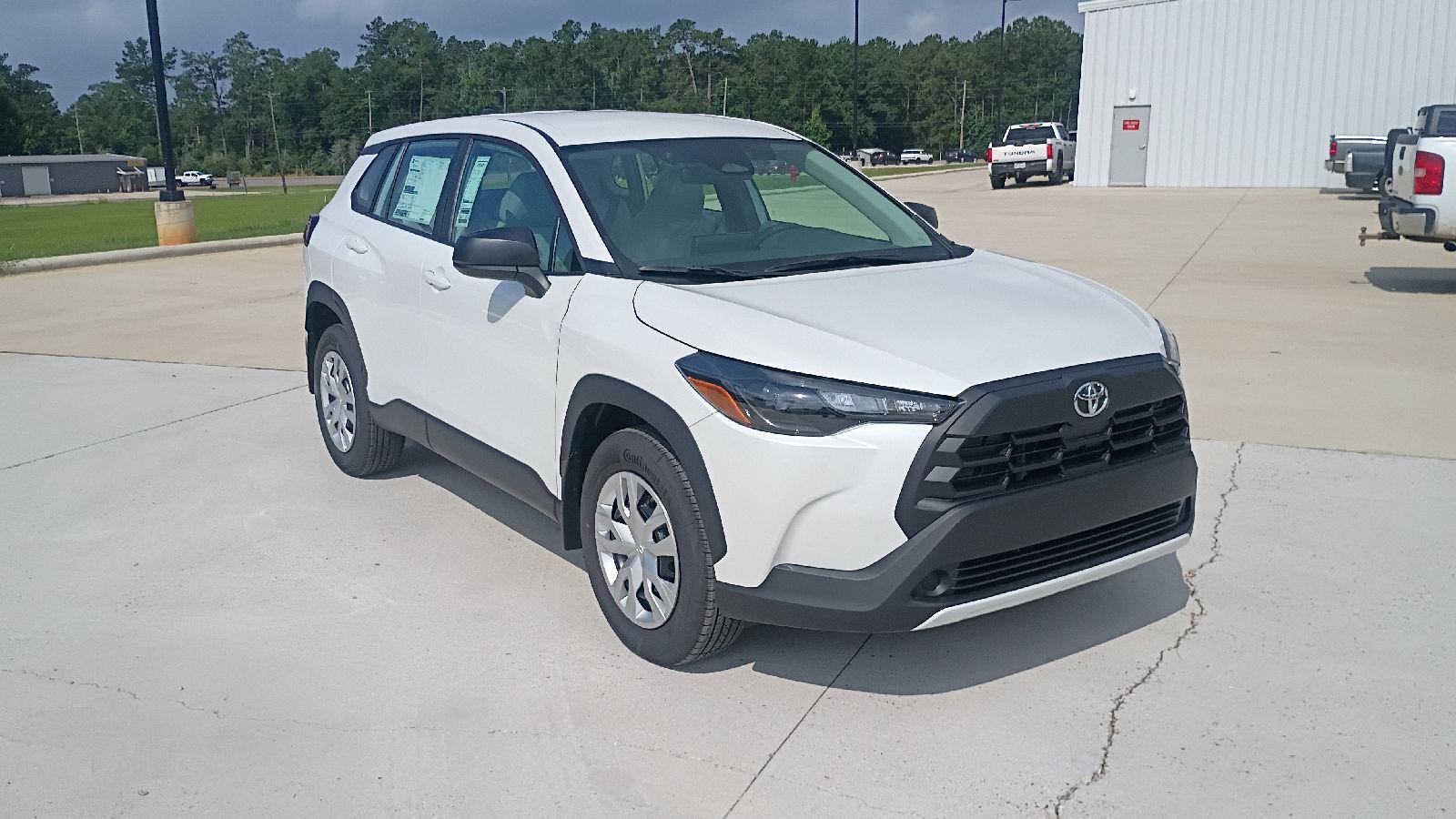 White (Wind Chill Pearl) 2026 Toyota Corolla Cross SUV / Crossover Front-Wheel Drive Continuously Variable Transmission