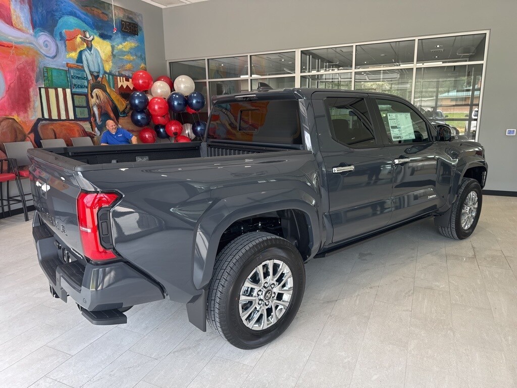 2025 Toyota Tacoma Limited 4x4 Double Cab photo 4