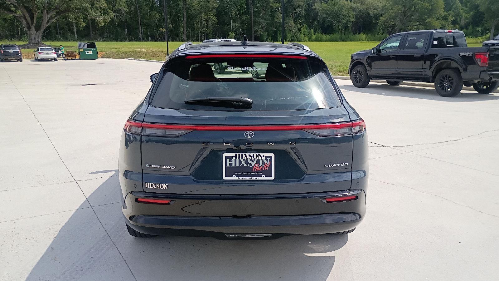 View vehicle photo 6