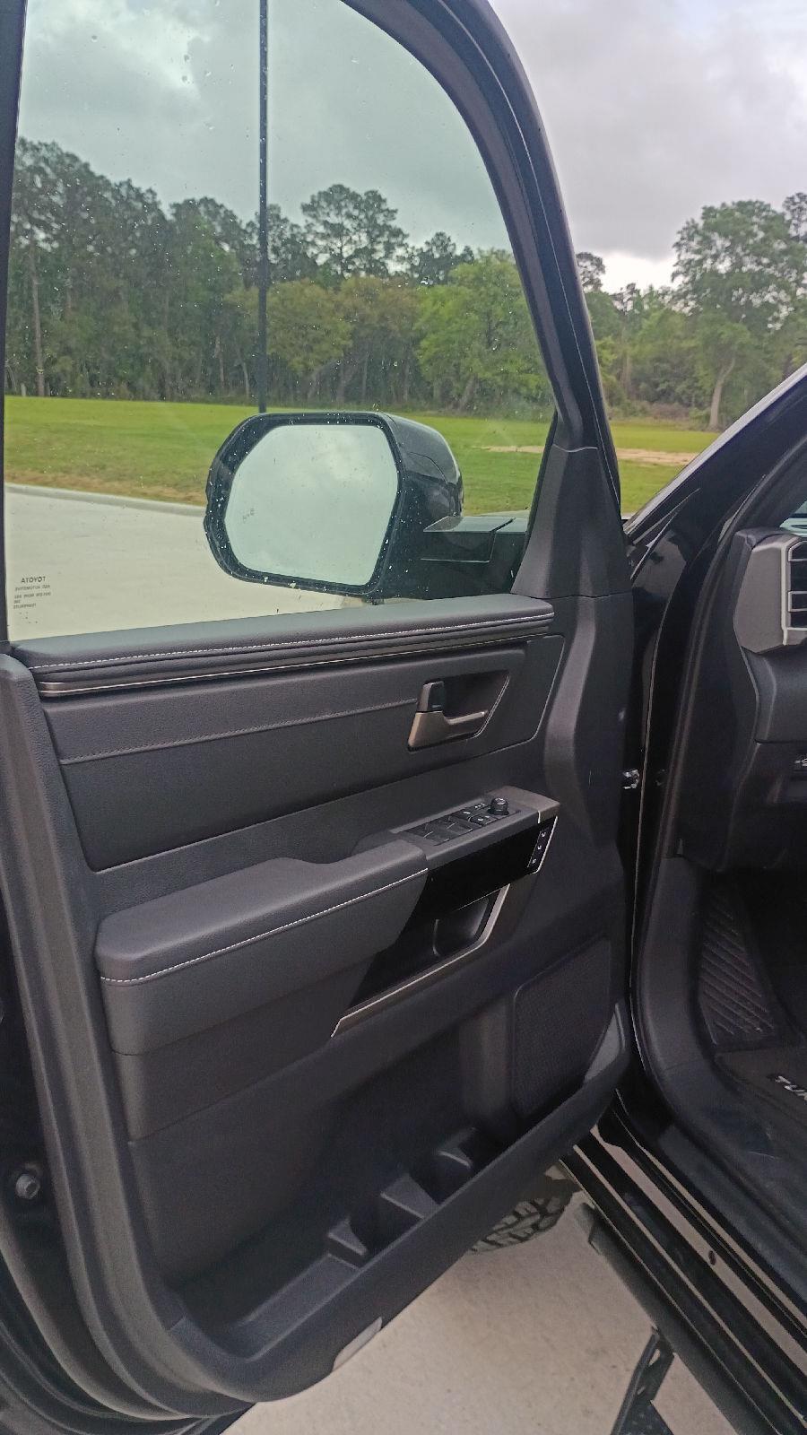 2026 Toyota Tundra Limited - Photo 9