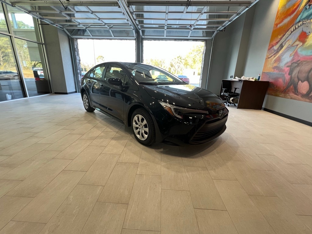 2026 Toyota Corolla LE's photo