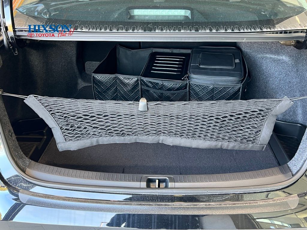 2025 Toyota Corolla LE's photo