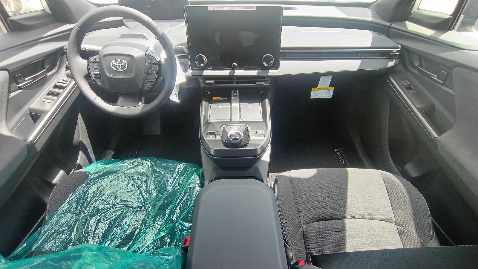 2026 Toyota C-HR SE - Photo 15