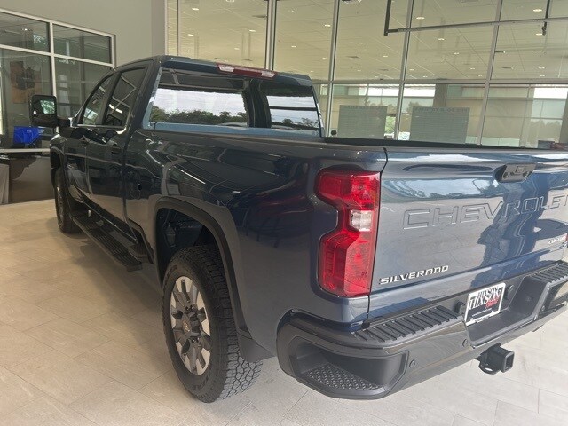 2025 Chevrolet Silverado 2500HD Custom photo 4