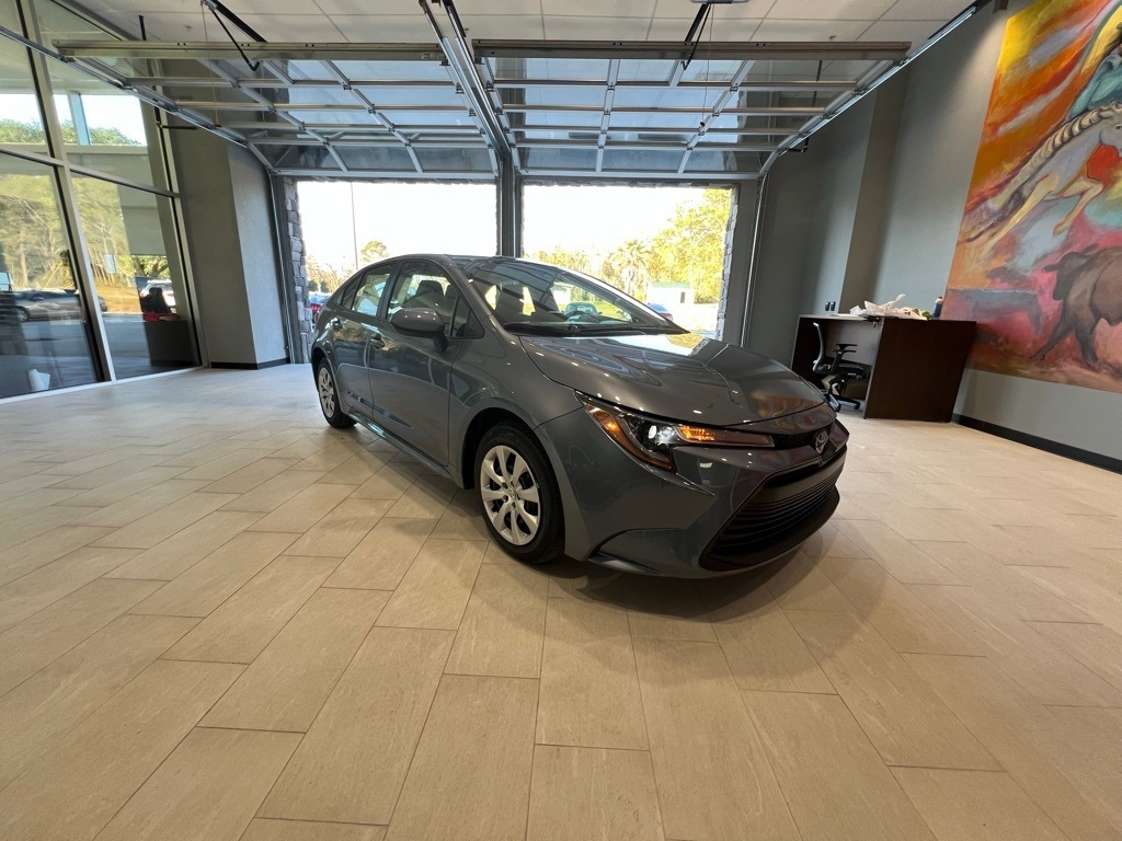 2026 Toyota Corolla SE's photo