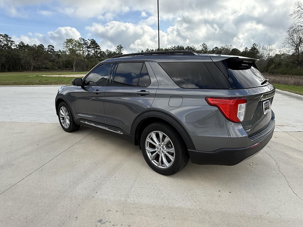 2021 Ford Explorer XLT photo 4