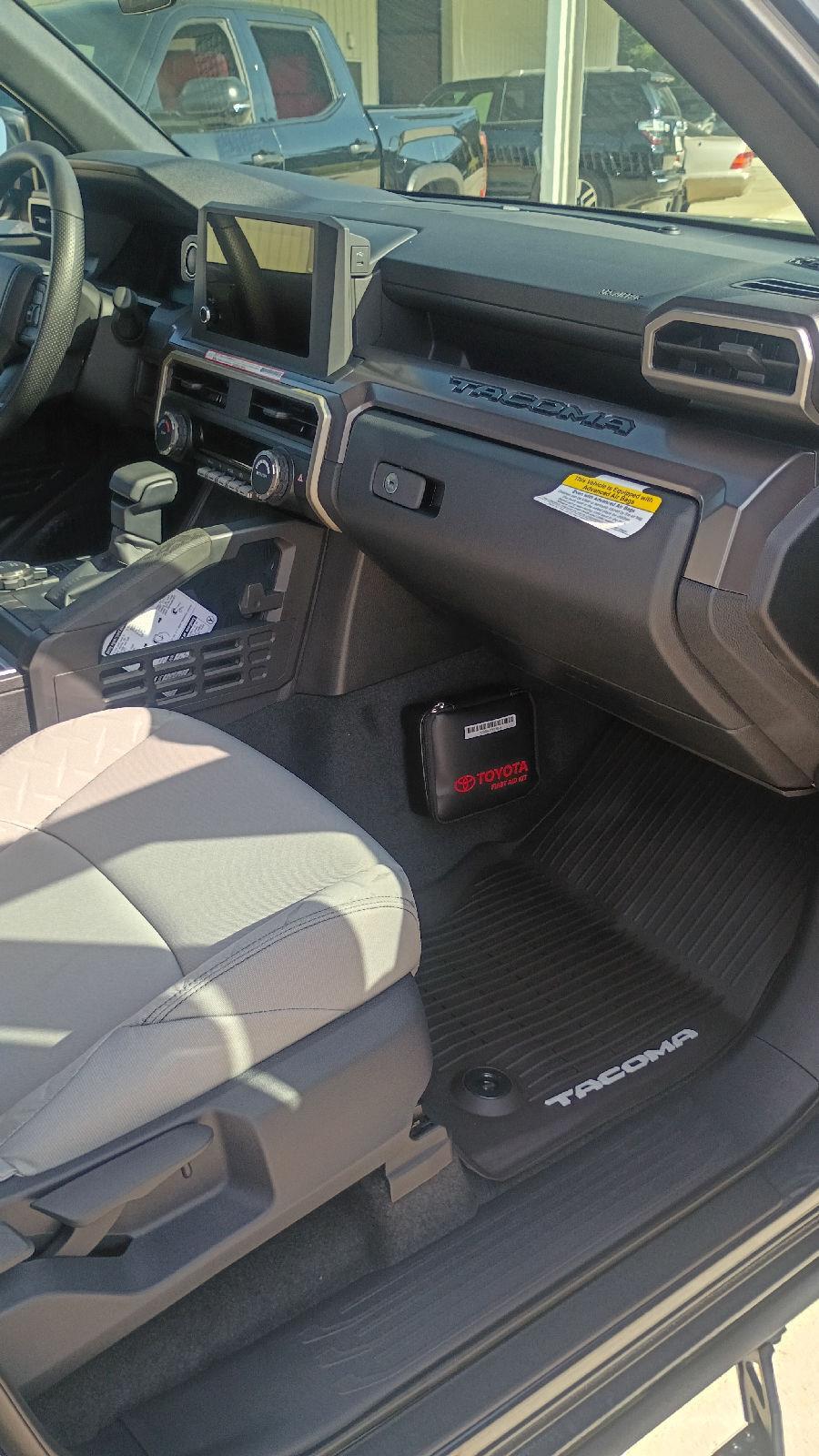 2026 Toyota Tacoma SR5 - Photo 20