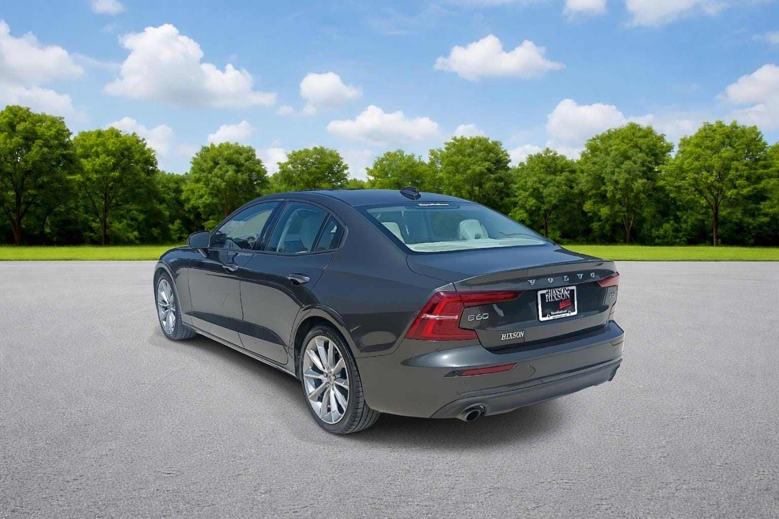 View vehicle photo 5