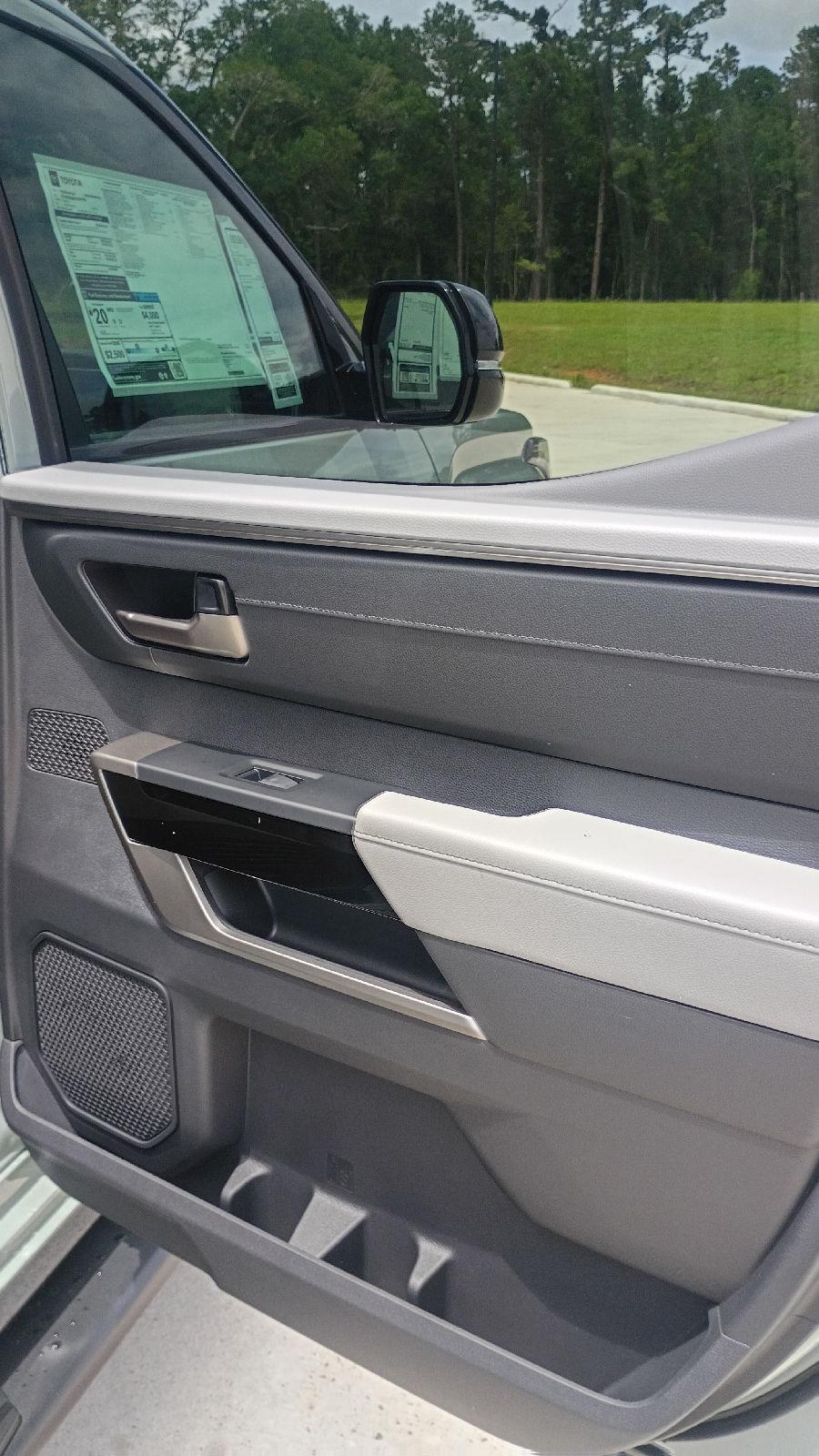 2026 Toyota Tundra Limited - Photo 17