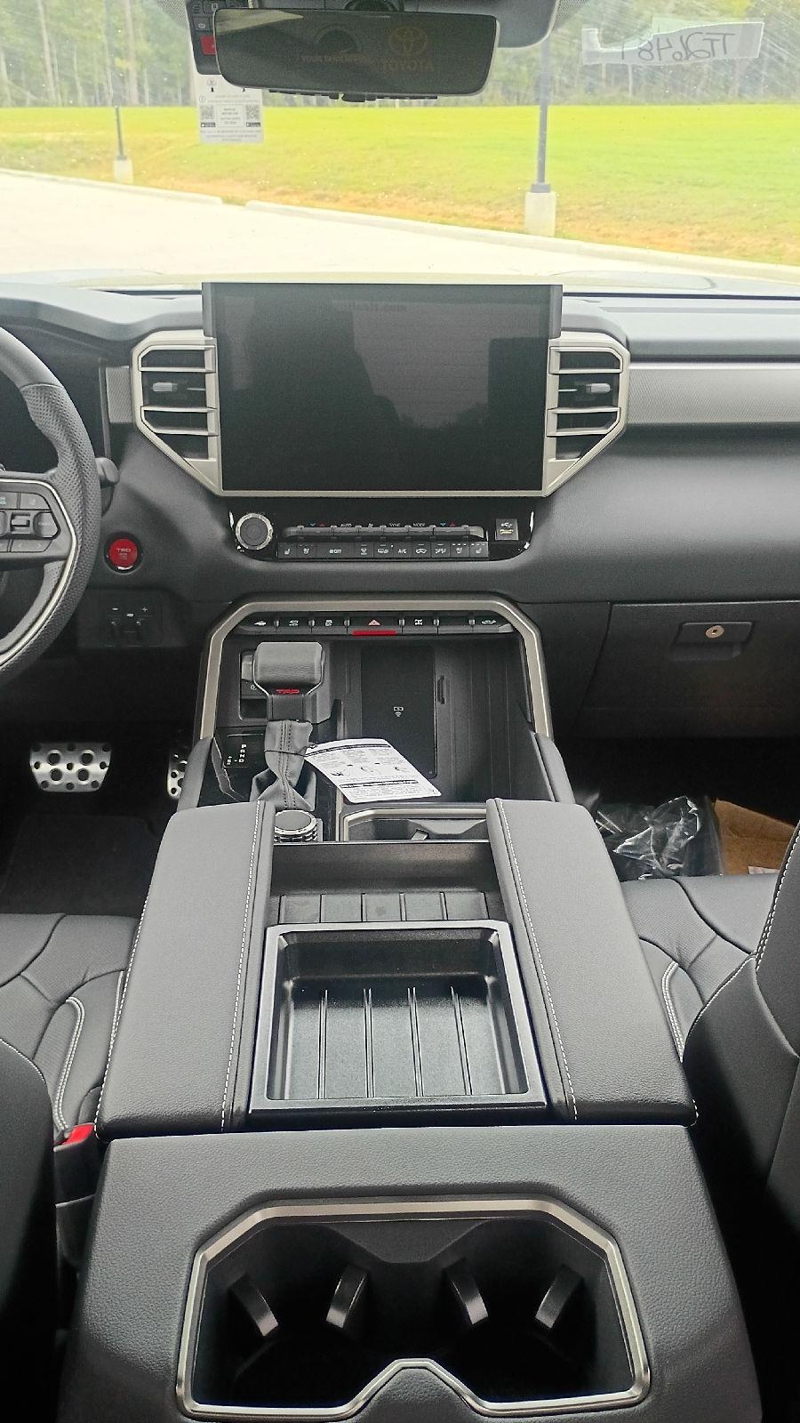 2026 Toyota Tundra Limited - Photo 14