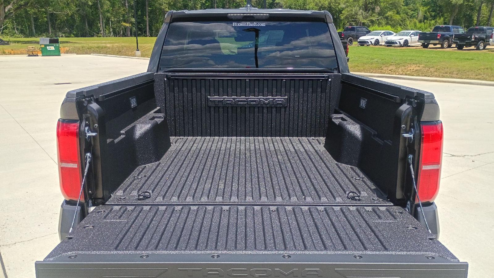 2026 Toyota Tacoma SR5 - Photo 16