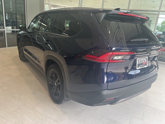 2025 Toyota Grand Highlander Limited photo 2