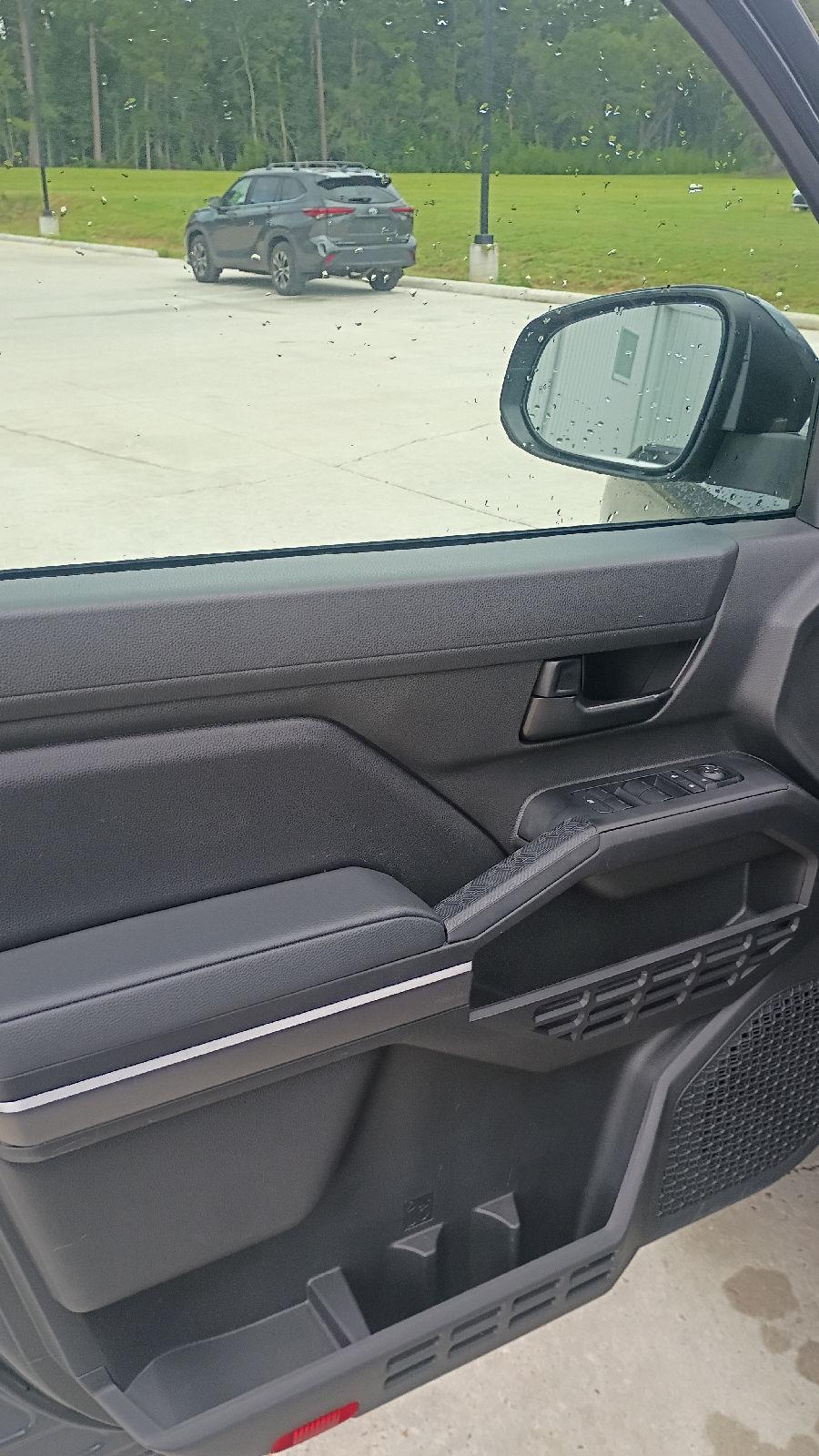 2024 Toyota Tacoma SR5 - Photo 9