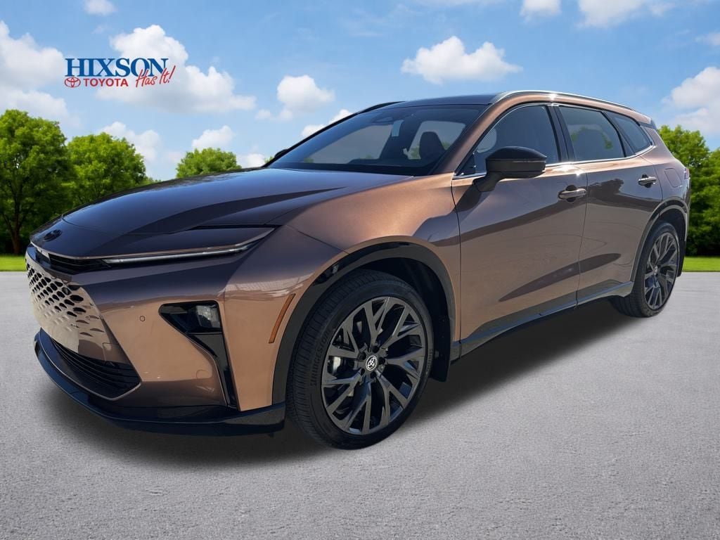 2026 Toyota Crown Signia Limited photo 3