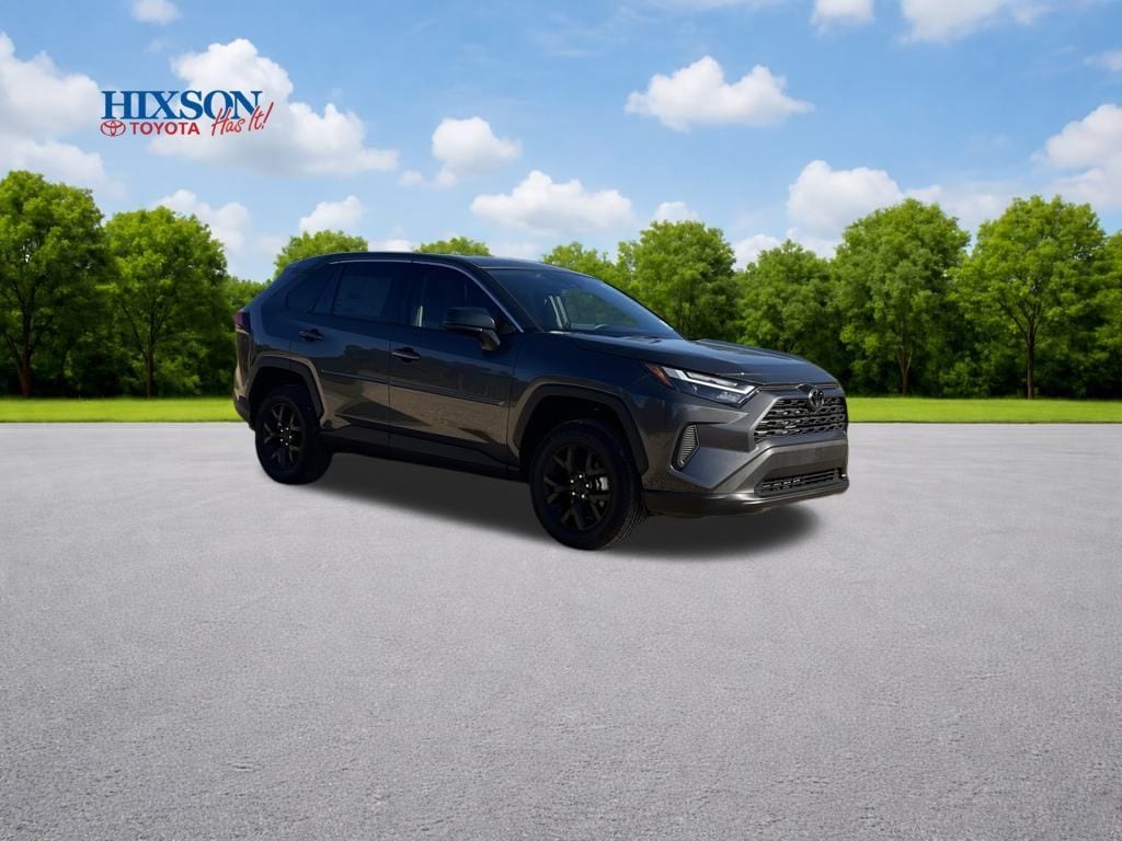 2025 Toyota RAV4 LE's photo