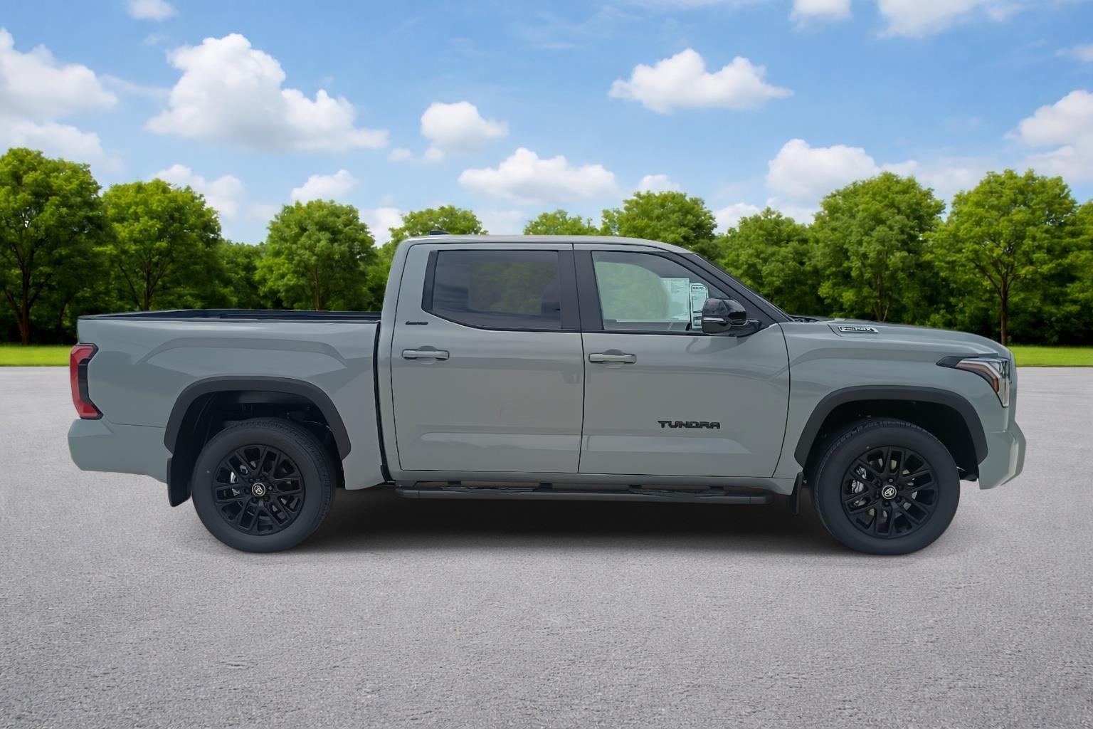 2026 Toyota Tundra Limited - Photo 8