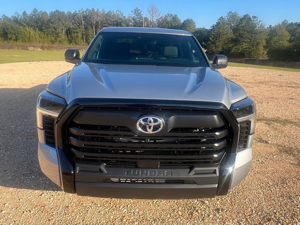 2026 Toyota Tundra SR CrewMax photo 2