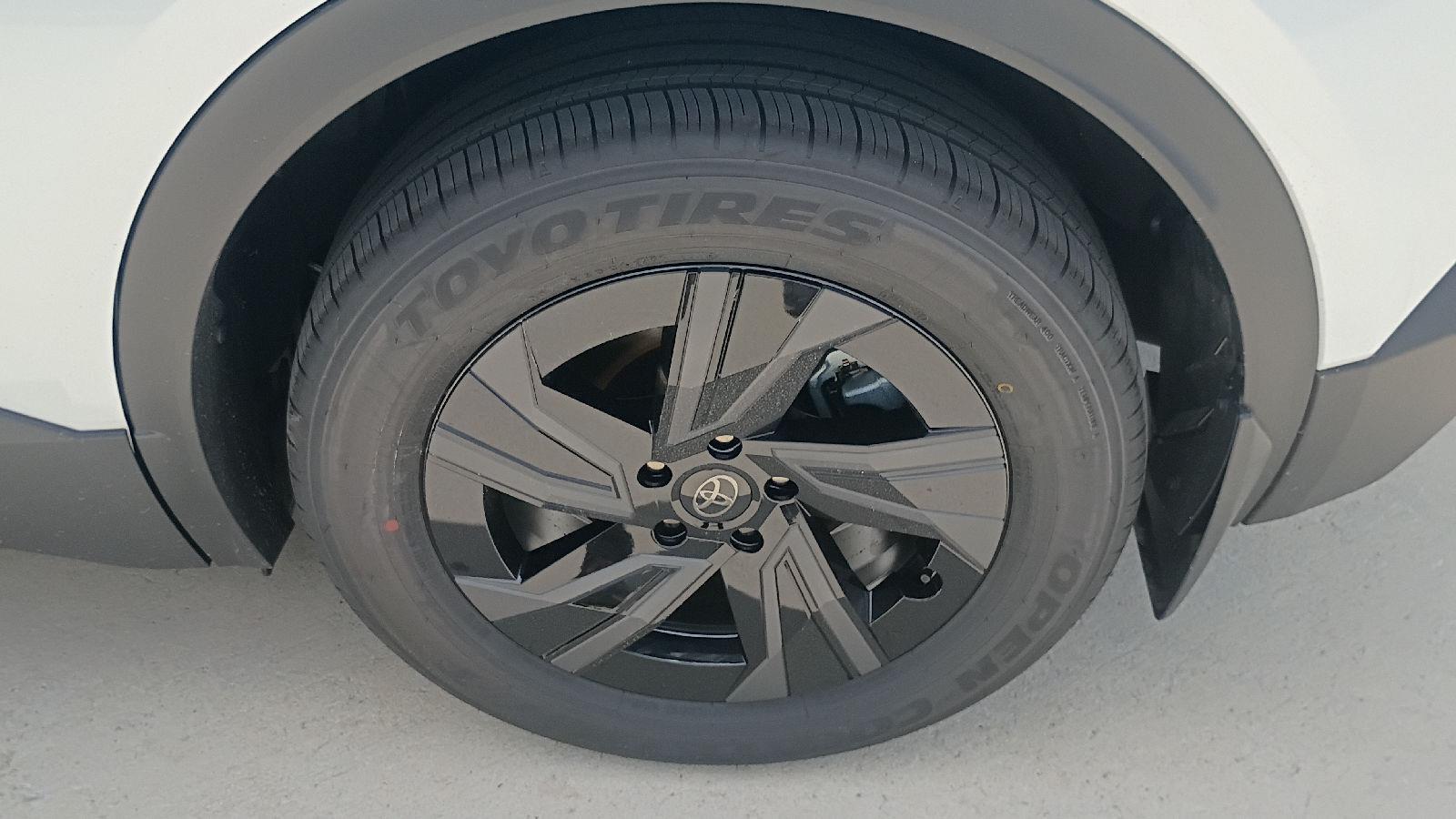 2026 Toyota C-HR SE - Photo 23