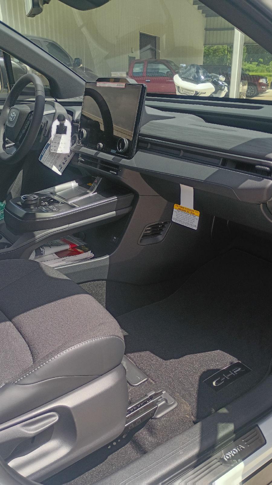 2026 Toyota C-HR SE - Photo 20