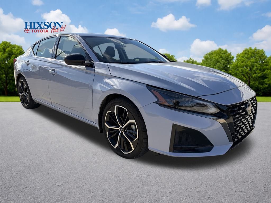 2024 Nissan Altima SR