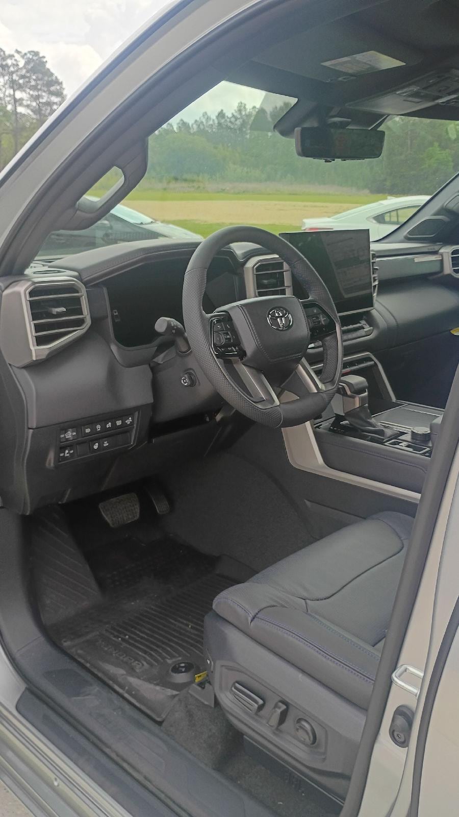 2026 Toyota Tundra Platinum - Photo 11