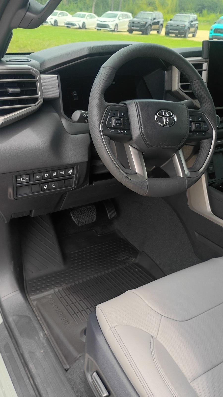 2026 Toyota Tundra Limited - Photo 11