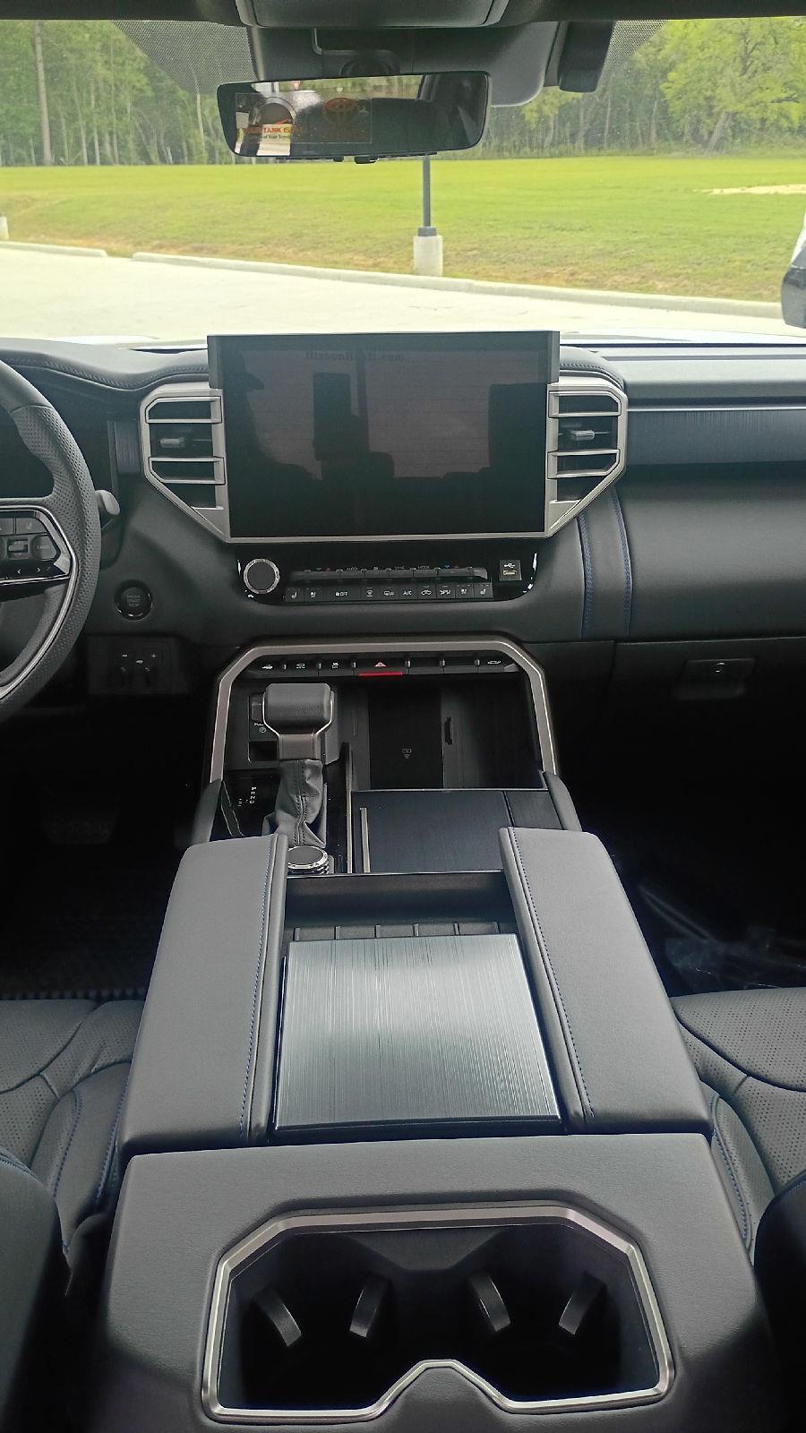 2026 Toyota Tundra Platinum - Photo 14